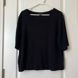 EUC Athleta Black Linen Like Top with sleeves that hit below elbows Size L